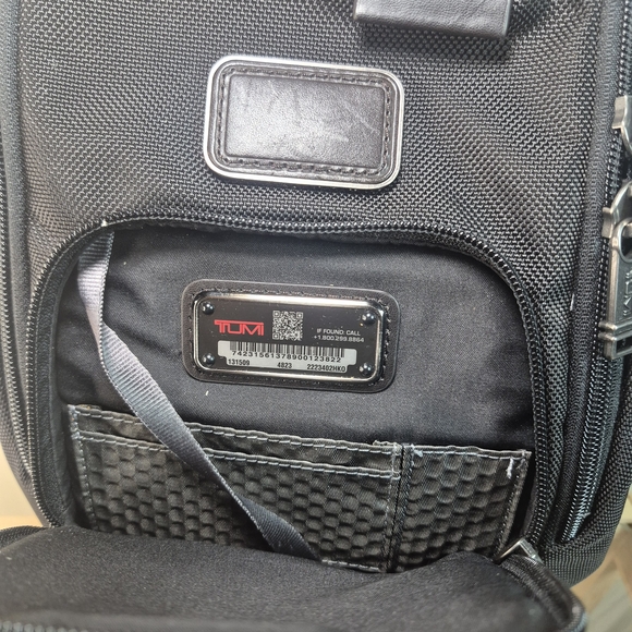 Tumi Black Men's Belt Bag - Picture 10 of 10